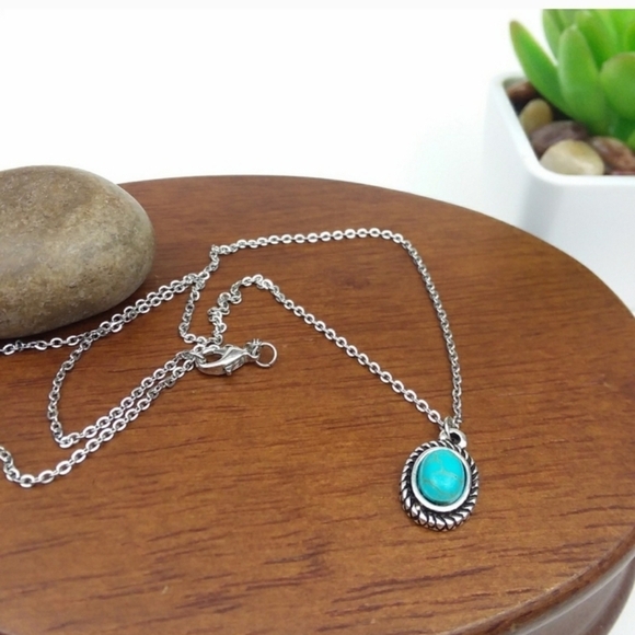 Jewelry - 🌟NWT🌟 Turquoise Charm Silver Tone Chain Necklace